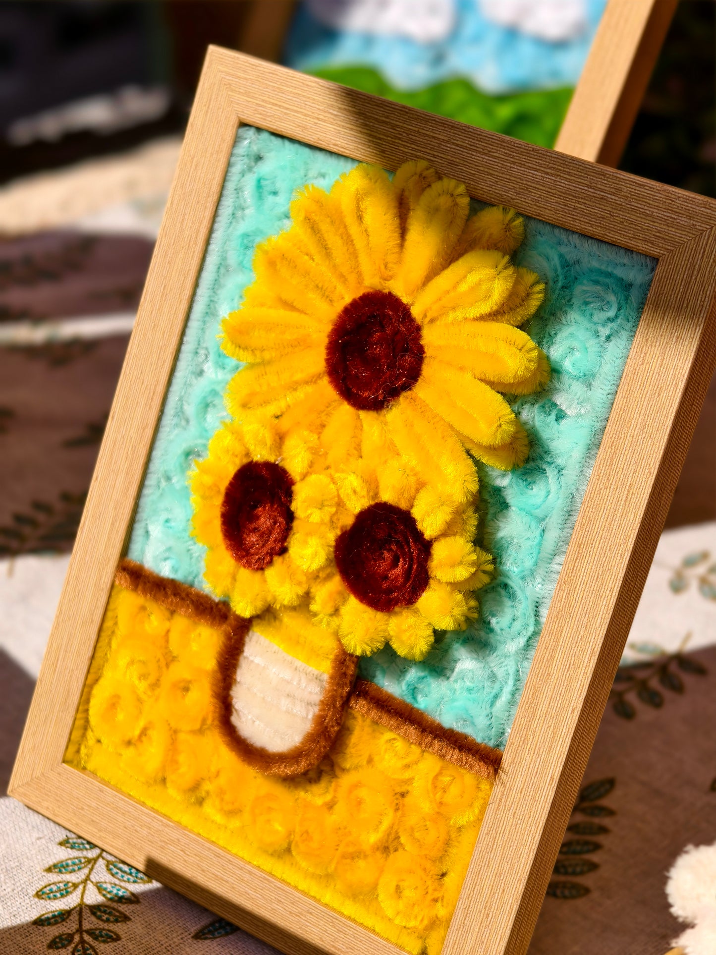 🌻 Van Gogh Sunflower-Inspired Pipe Cleaner Diorama Frame 🌻