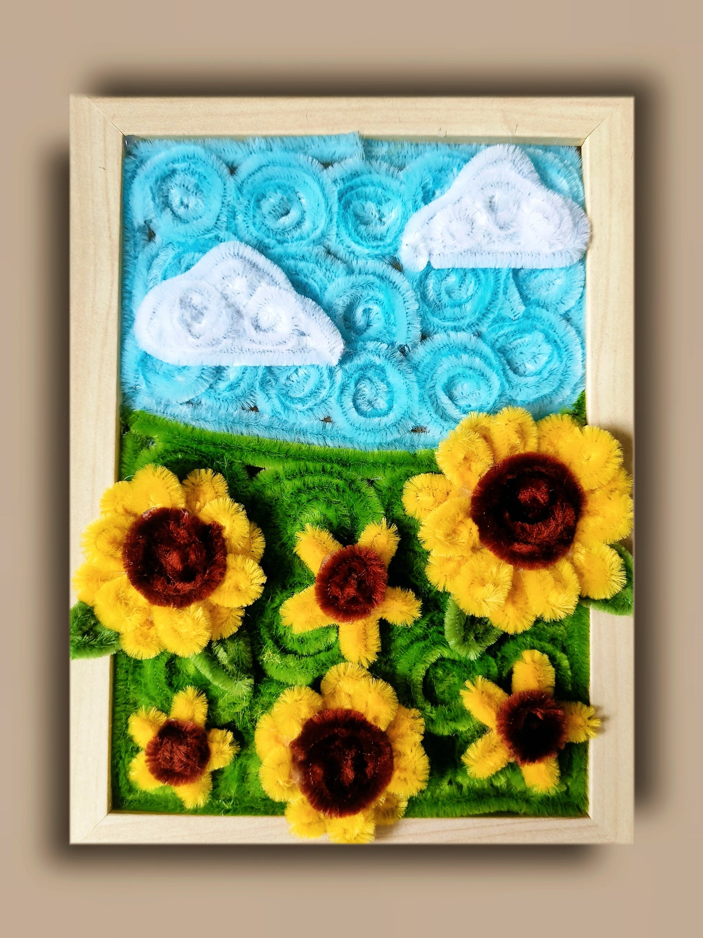 🌻 Van Gogh Sunflower-Inspired Pipe Cleaner Diorama Frame 🌻